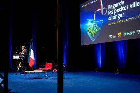 Bayrou at 27th Assises des Petites Villes de France - Saint-Remy de Provence