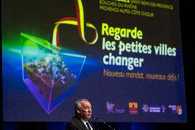 Bayrou at 27th Assises des Petites Villes de France - Saint-Remy de Provence