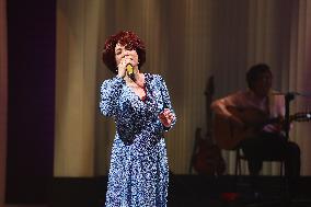 Singer Tsai Chin