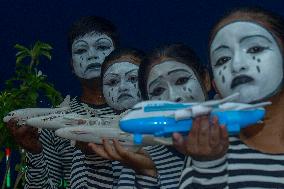 India Airplane Crash Mime Performance - India