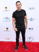 13th Annual Ed Asner And Friends Poker Night - LA