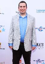 13th Annual Ed Asner And Friends Poker Night - LA