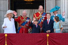 Trooping the Colour - Royals On Balcony