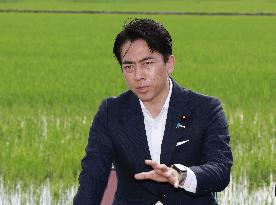 Farm minister Koizumi visits Fukushima Prefecture