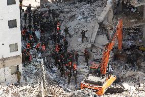 Iranian Missile Strike Hits Bat Yam