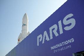 Francois Bayrour Visit To Paris Air Show - Le Bourget