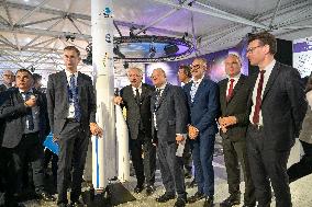 Francois Bayrour Visit To Paris Air Show - Le Bourget