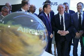 Francois Bayrour Visit To Paris Air Show - Le Bourget