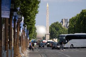 Installation of the Olympic cauldron at the Tuileries - Paris