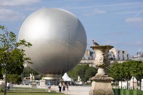 Installation of the Olympic cauldron at the Tuileries - Paris