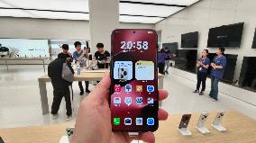 Huawei Largest Flagship Store in Shanghai