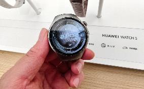Huawei Largest Flagship Store in Shanghai