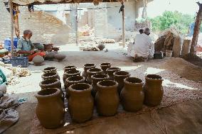 Hyderabad Potter at Work - Pakistan