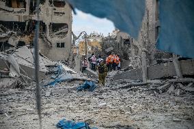 Iran Ballistic Missiles Attack on Israel - Tel Aviv