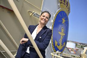 CROWN PRINCESS VICTORIA ICEBREAKER ODEN