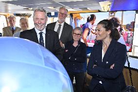 CROWN PRINCESS VICTORIA ICEBREAKER ODEN