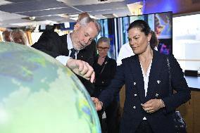 CROWN PRINCESS VICTORIA ICEBREAKER ODEN