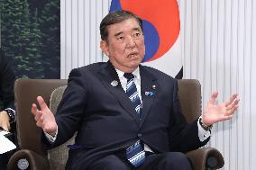 Japan-South Korea talks