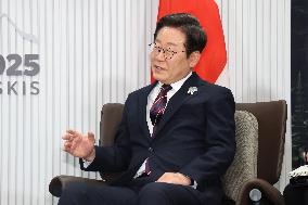 Japan-South Korea talks
