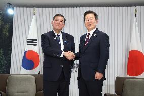 Japan-South Korea talks