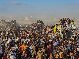 Thousands Of Starving Palestinians In Gaza Flock To The Aid Distribution Center
