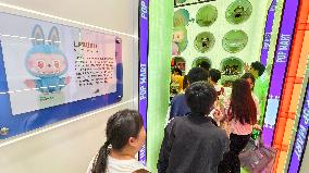POP MART Labubu
