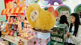 POP MART Labubu