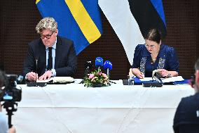 SWEDEN AND ESTONIA SIGN AGREEMENT ON PRISON PLACES