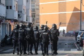 Metal Strike Disrupts Cadiz Roads and Commuter Trains - Spain