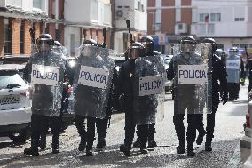 Metal Strike Disrupts Cadiz Roads and Commuter Trains - Spain