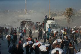 Flour Aid Reaches Gaza Residents