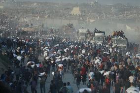 Flour Aid Reaches Gaza Residents