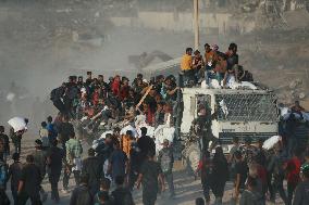 Flour Aid Reaches Gaza Residents