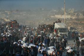 Flour Aid Reaches Gaza Residents