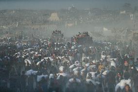 Flour Aid Reaches Gaza Residents