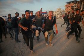 Flour Aid Reaches Gaza Residents