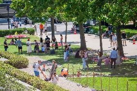 Heatwave Illustration - Paris