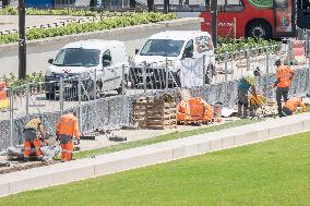 Heatwave Illustration - Paris