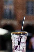 Illustration - Cooling Down on A Hot Day - Montauban