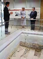 Emperor, empress visit Hiroshima