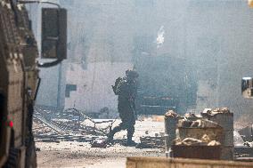 Nablus Israeli Soldiers Explode Blacksmith Shop - West Bank