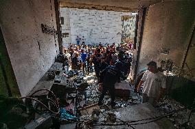 Nablus Israeli Soldiers Explode Blacksmith Shop - West Bank
