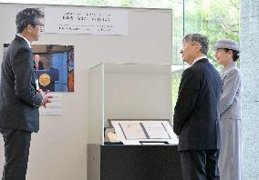 Emperor, empress visit Hiroshima