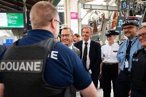 Bruno Retailleau at Gare du Nord Against Illegal Immigration - Paris