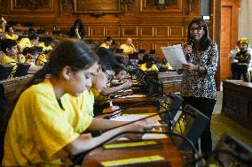 Tour de France dictation at the City Hall in Paris - FA