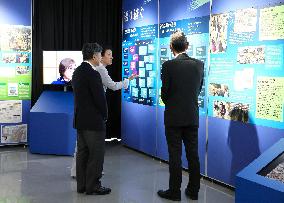 Japanese emperor, empress in Hiroshima