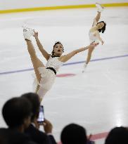 Figure skating: Sakamoto skates at new rink opening ceremony