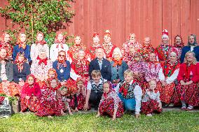 President of Estonia visited Kihnu island