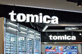 TOMICA