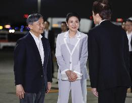 Japanese emperor, empress return to Tokyo
